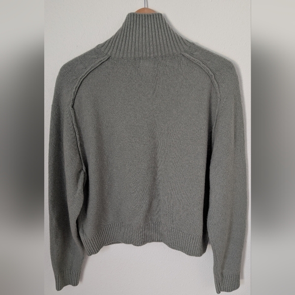 H&M Women's Green-Gray Turtleneck Sweater, Sz M - Picture 2 of 7